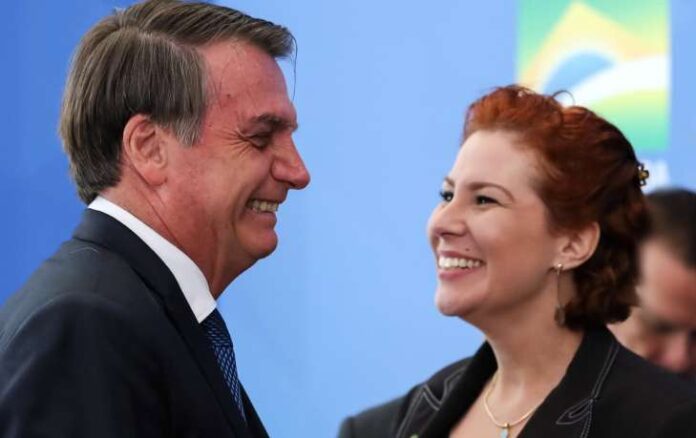 Bolsonaro-e-Carla-Zambelli-730x459.jpg
