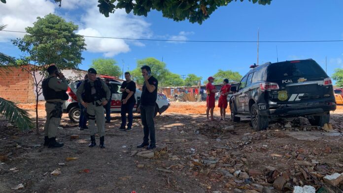 buscas-por-corpo-na-lagoa_2_foto-monica-ermirio_tv-pajucara.jpeg